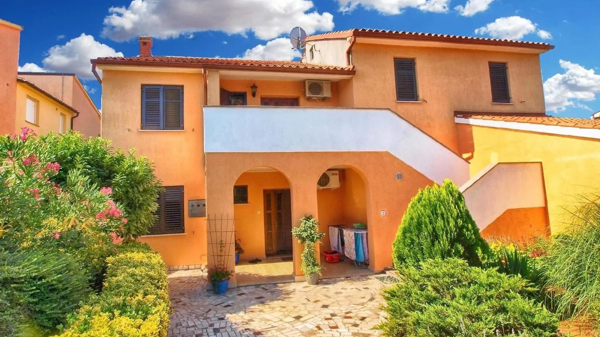 Apartment Ferienwohnung Fuer 7 Personen Ca 150 Qm In Pula-Fondole, Istrien Istrische Riviera