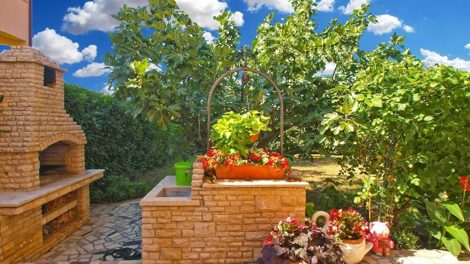 Apartment Ferienwohnung Fuer 7 Personen Ca 150 Qm In Pula-Fondole, Istrien Istrische Riviera